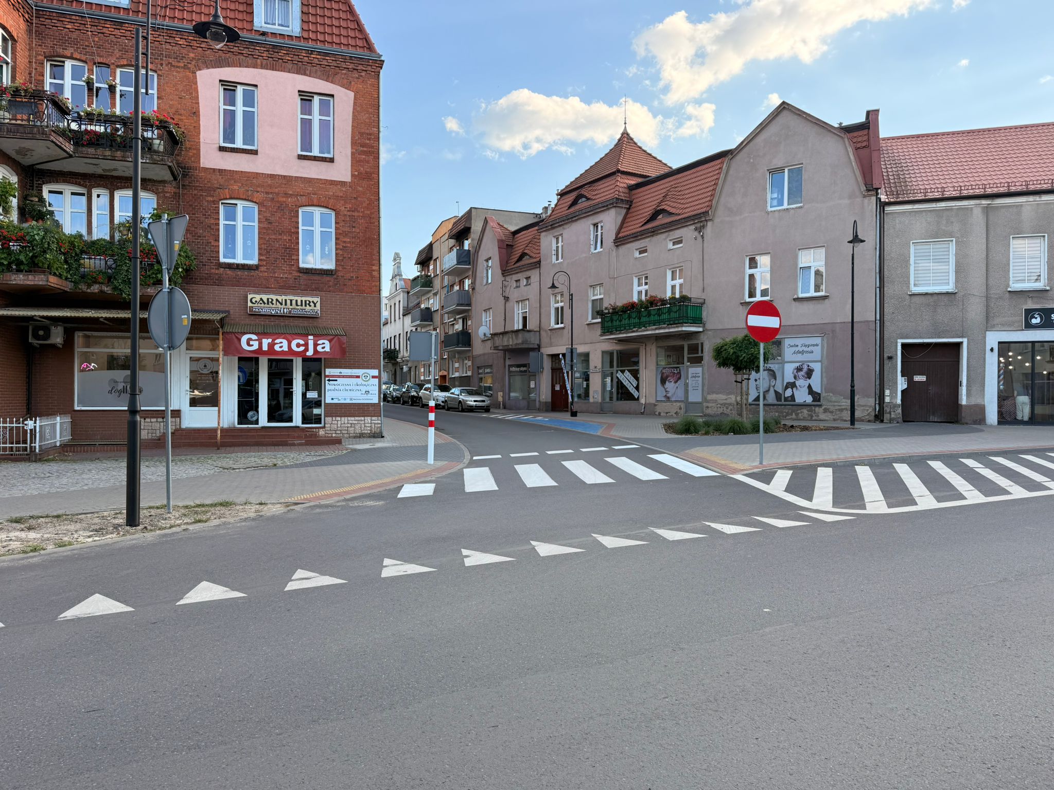 Budynek przy ul. Stefana Żeromskiego 2/9 w Chodzieży – siedziba Wild Lake Salon Wędkarski